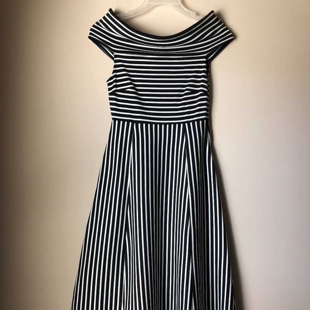 BANANA REPUBLIC OFF SHOULDER DRESS